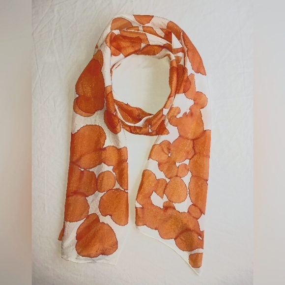 100% Silk scarf - Picture 1 of 1